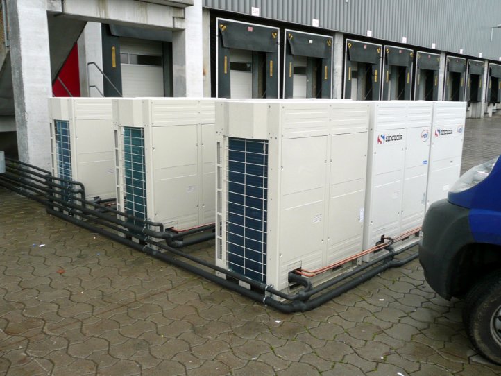 Commercial air conditioner system for company KAUFLAND